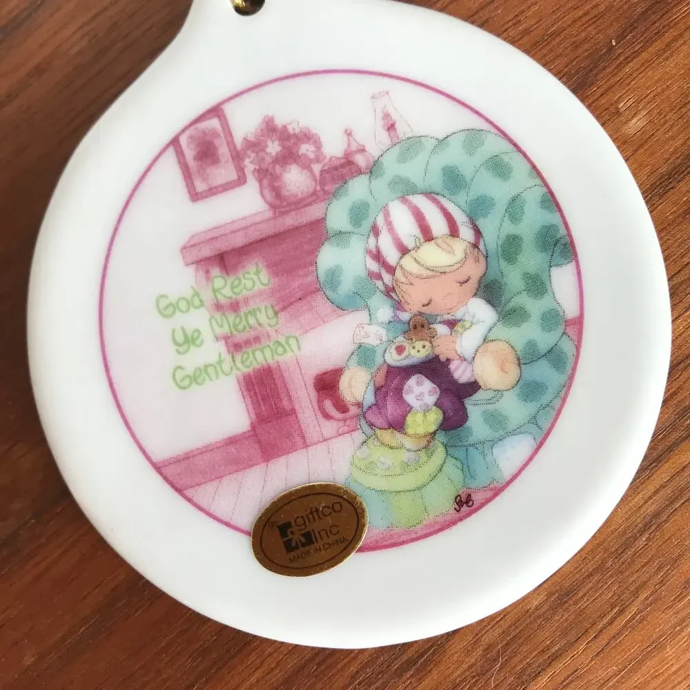 Vintage Precious Moments 2001 Tidings Of Comfort & Joy Christmas Ornament